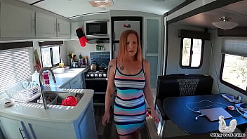 Roscata cu tatele lasate se fute de placere