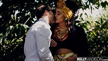 Xxx cu o regina care face sex cu un sclav