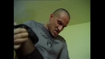 A fost o noapte grea pentru blonda ca s-a futut cu unul cu pula mica porno piticul porno