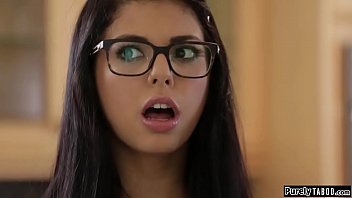 Tocilara face rost de o pula mare si groasa