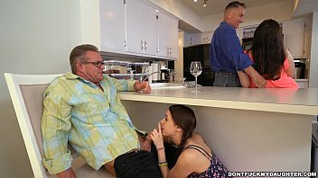 Xxx cu bruneta care suge pula pe ascuns