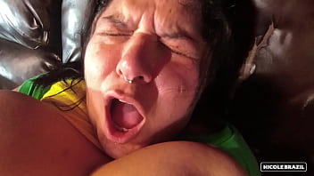 Pozitii foarte incitante cu aceasta mama care primeste pula la greu de la fiul ei